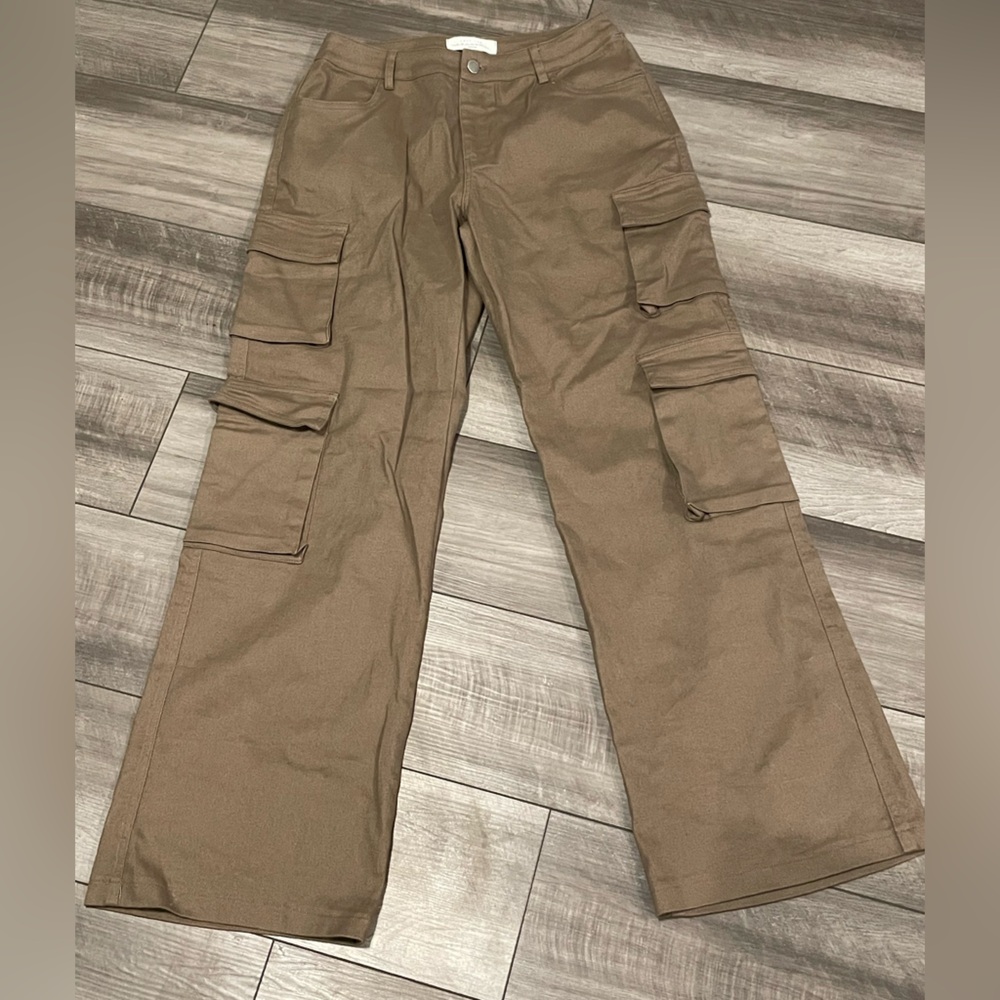 Women’s Brown Cargo Pants - Utility Style